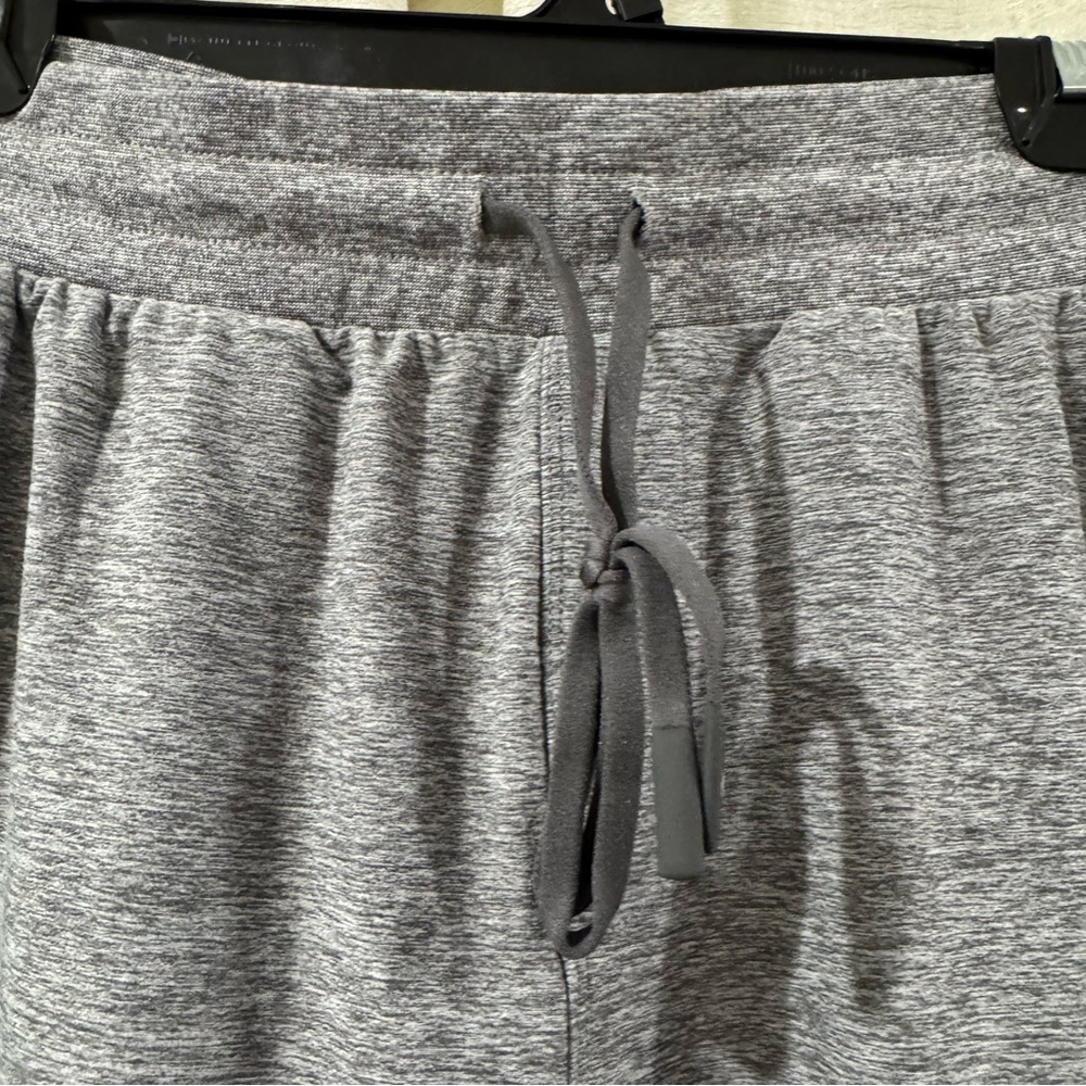 Fabletics Joggers - Picture 5 of 12